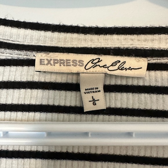 Ribbed long sleeve top - Picture 3 of 3